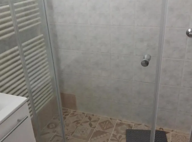 Bora Appartamento Eger