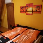 Lägenhet Bora Vendeghaz *