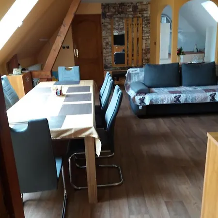 Bora Vendeghaz Apartment *
