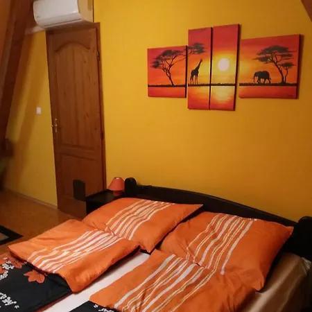 Apartment Bora Vendeghaz *