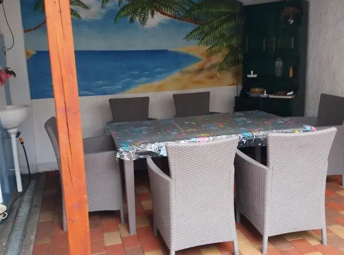 Bora Vendeghaz Lägenhet Eger